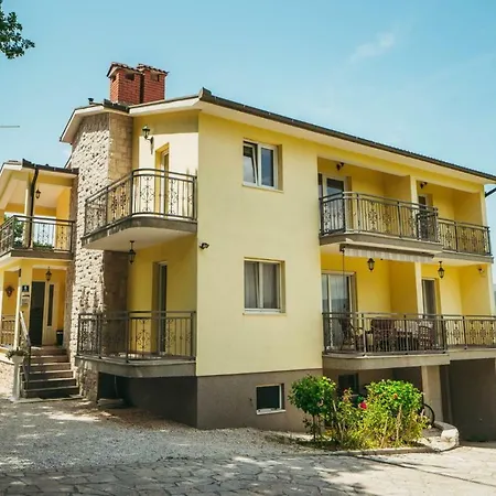 Estera, Makarska - Imotski Grubine