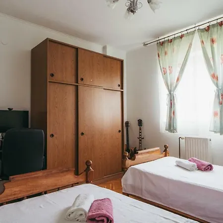 Estera, Makarska - Imotski * Grubine